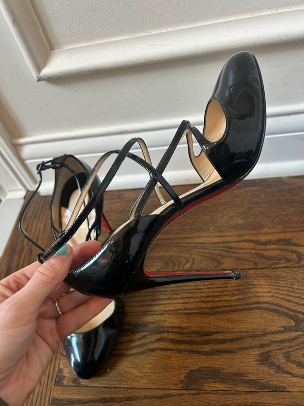 Christian louboutin Crossflika Black Strap Pumps Size 39 Patent  100% Auth - Picture 6 of 10
